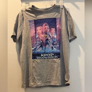 Gap Never worn K-Pop Demon Hunters T-shirt size youth large